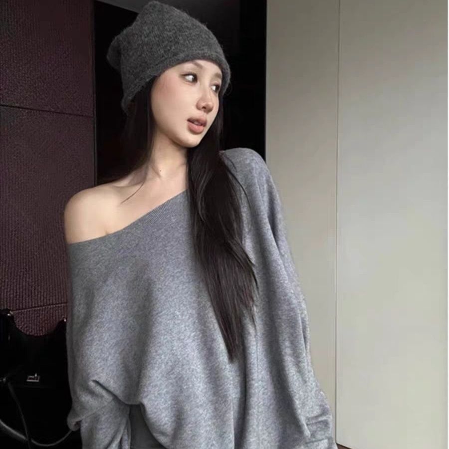 Women's One-Line Neck Sweater