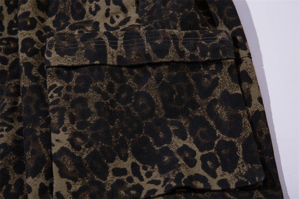 Cargo-Shorts mit Leopardenmuster