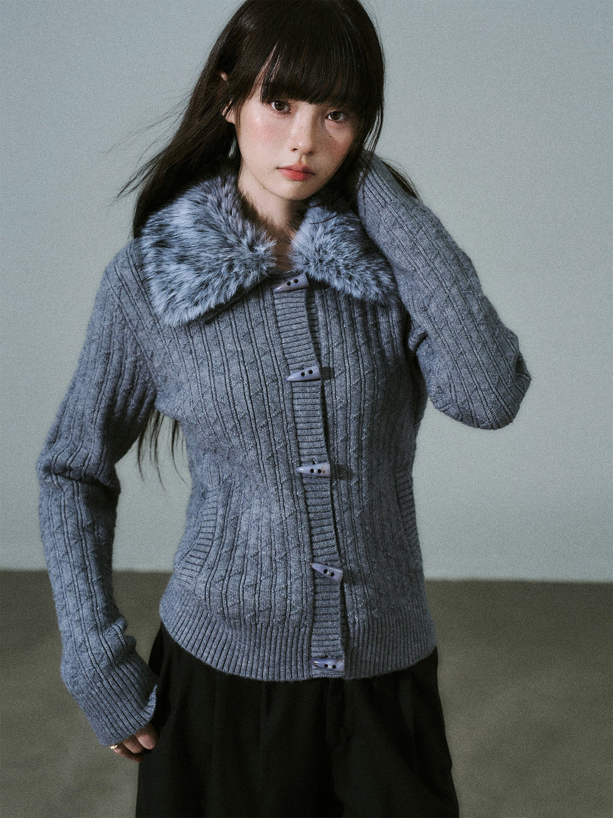Slim Detachable Fur Collar Horn Button Sweater Jacket