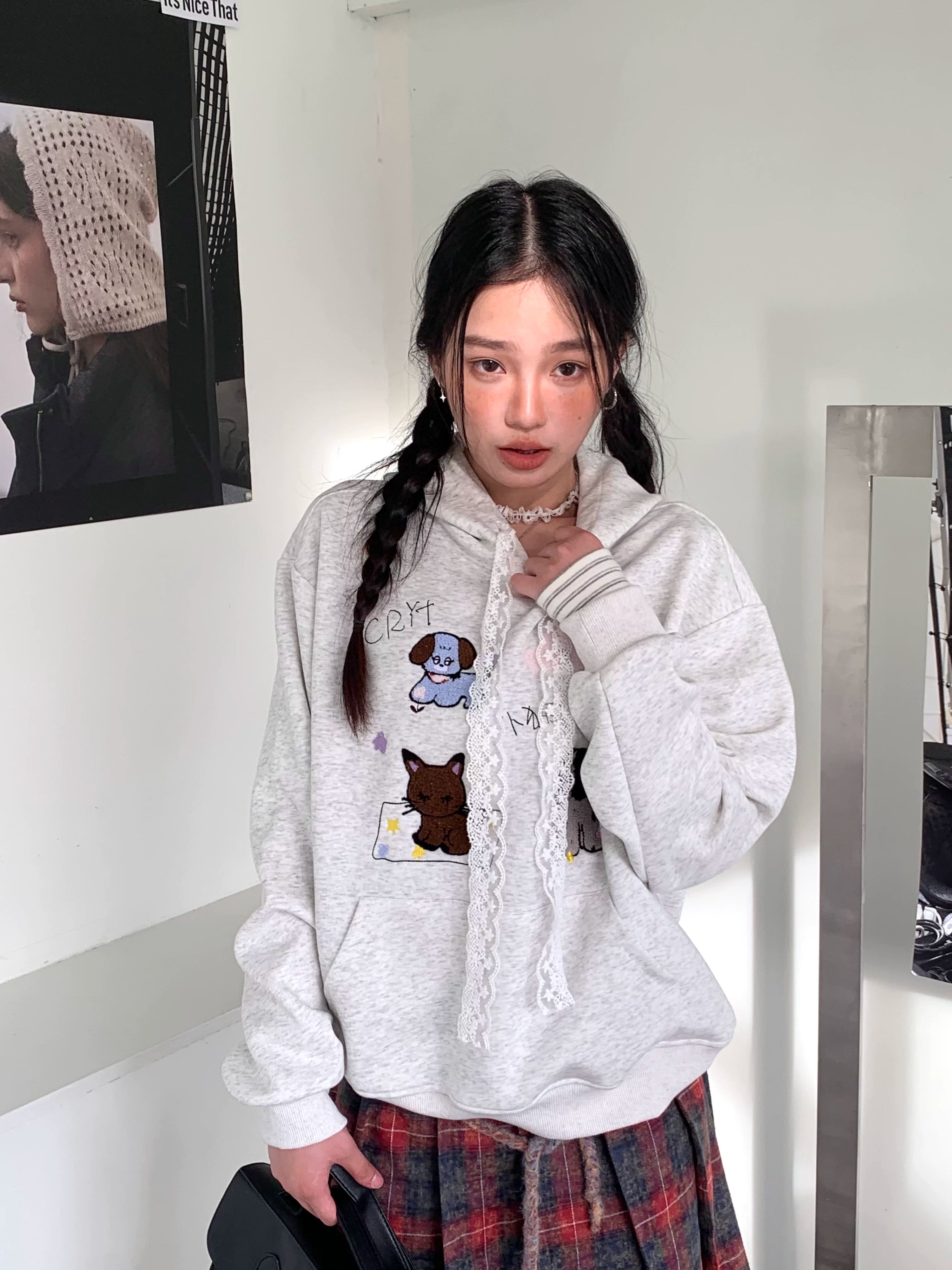 Lace Embroidery Dog Print Oversize Pullover Hoodie