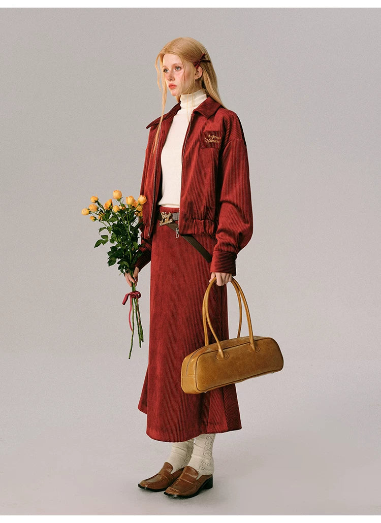 Ensemble veste zippée en velours, jupe courte plissée et jupe sirène