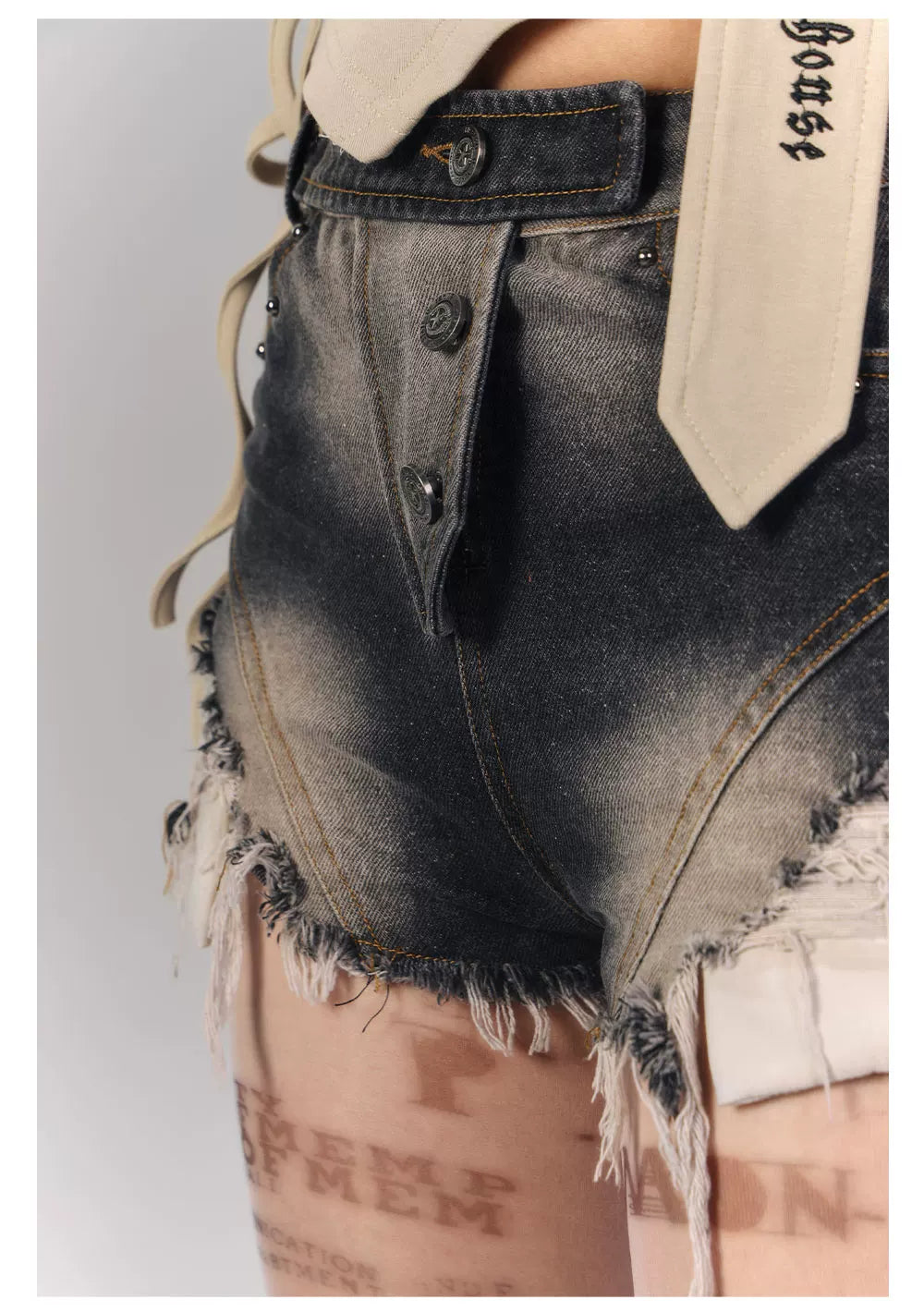 Washed Damage Fray Short Denim Jeans