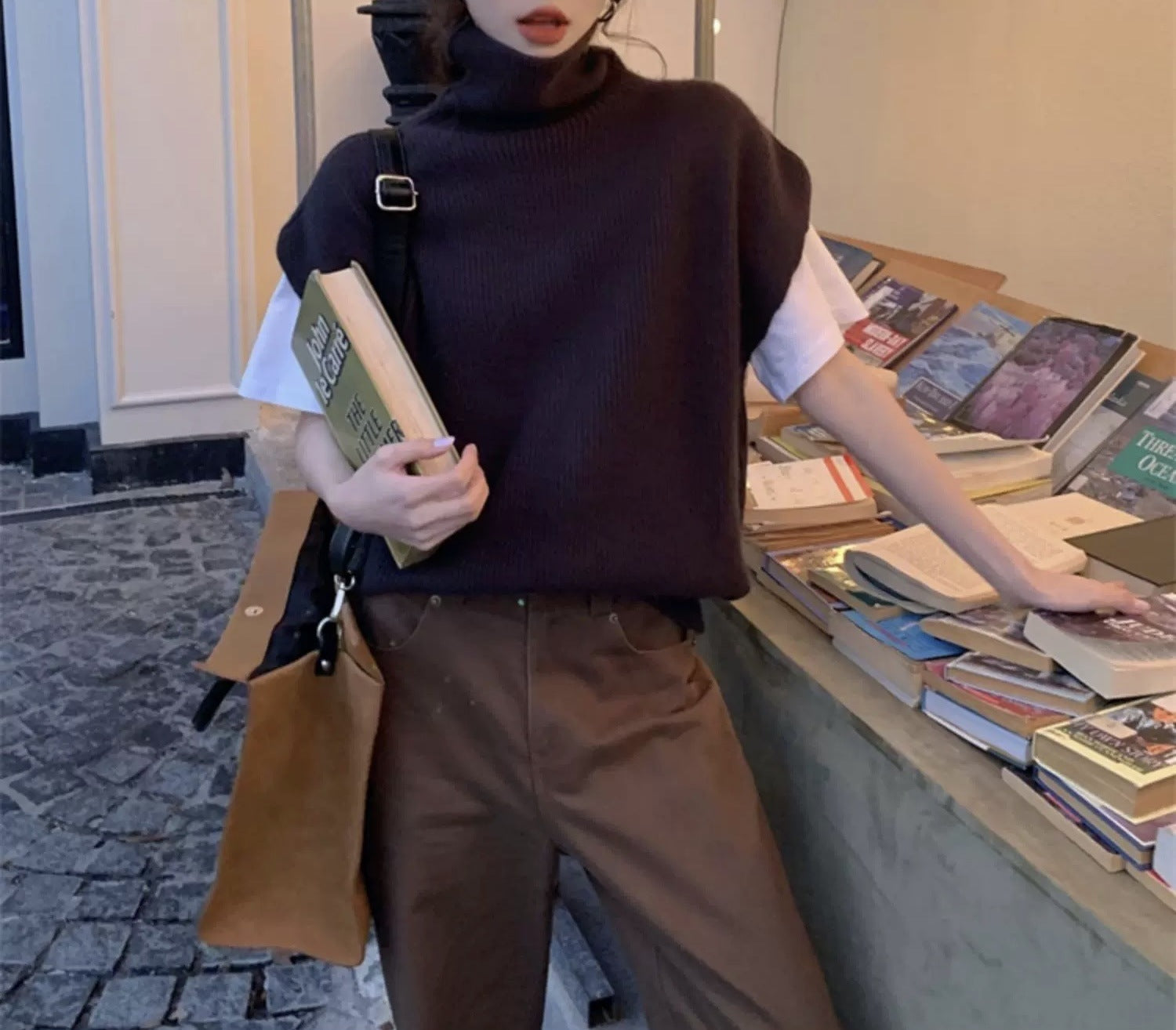 Turtle Neck Sleeveless Vest