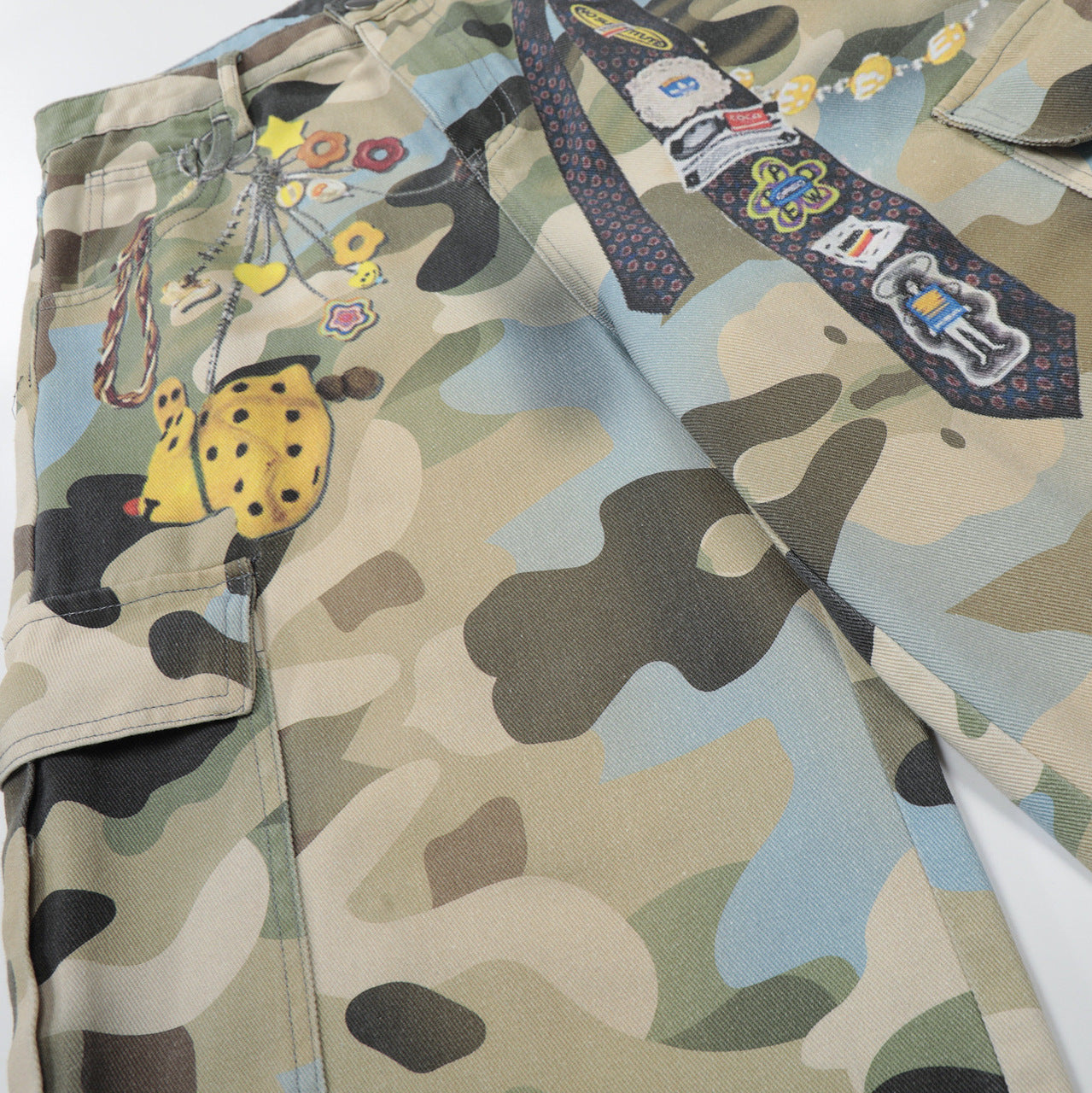 Camouflage Chain Charm Cropped Jort