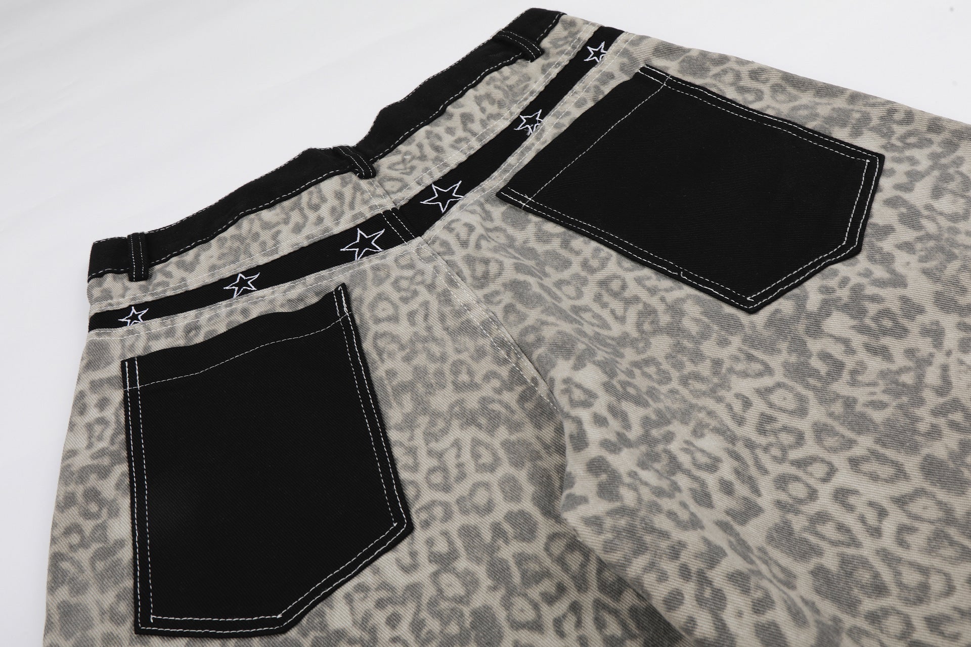 Leopard Star Pocket Jort