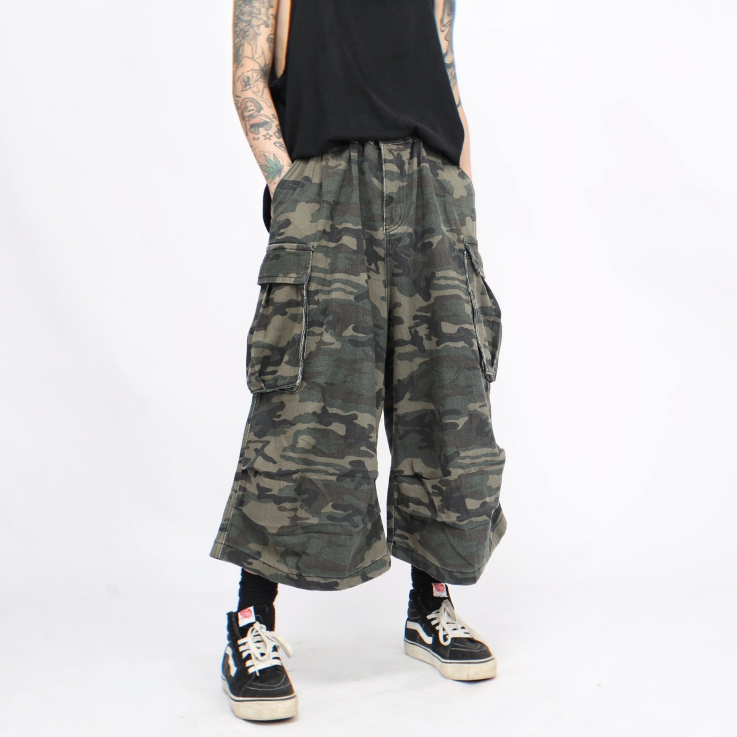 Cropped Camouflage Wide-Leg Cargo Pants