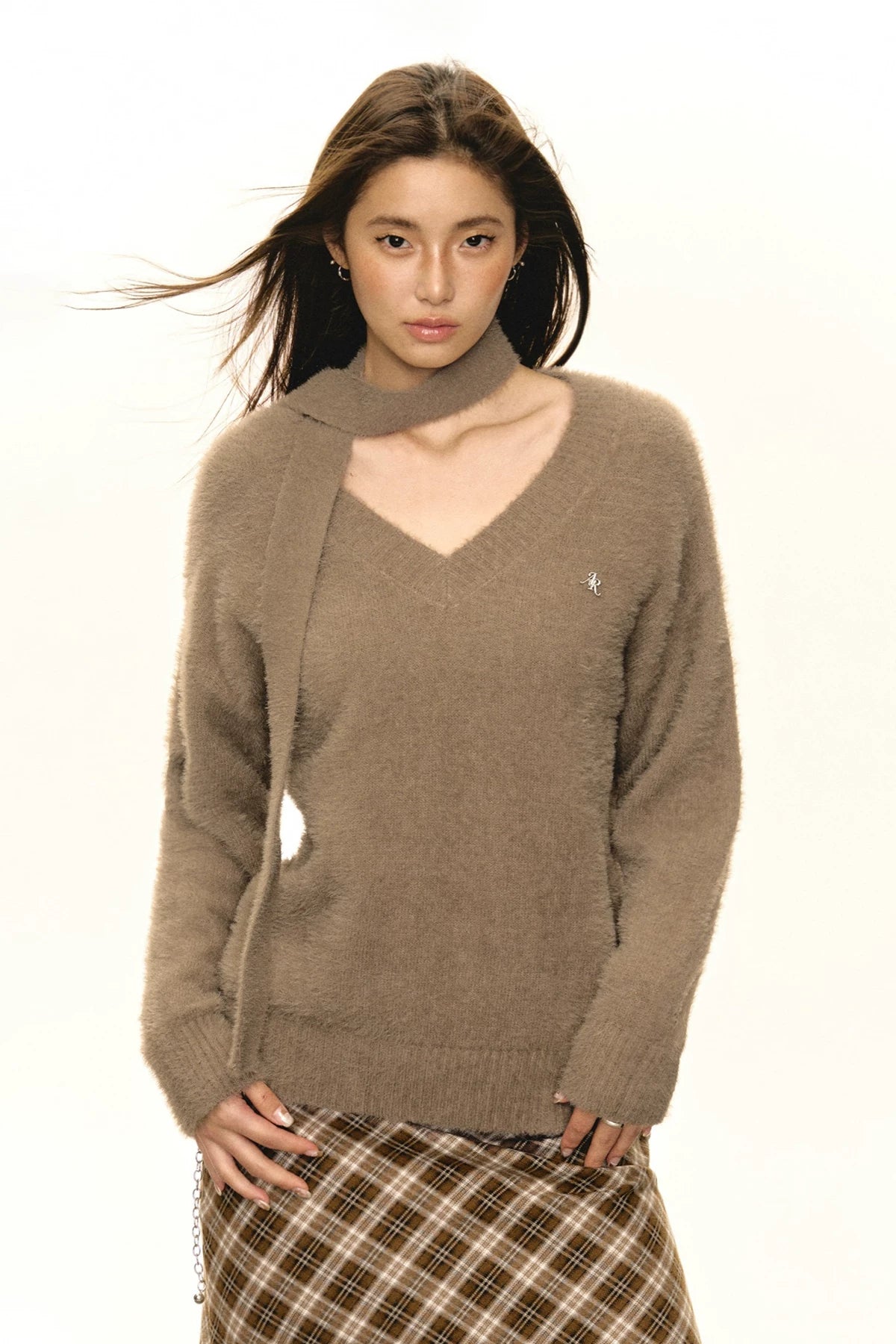 V-Neck Knit Sweater With Scarf