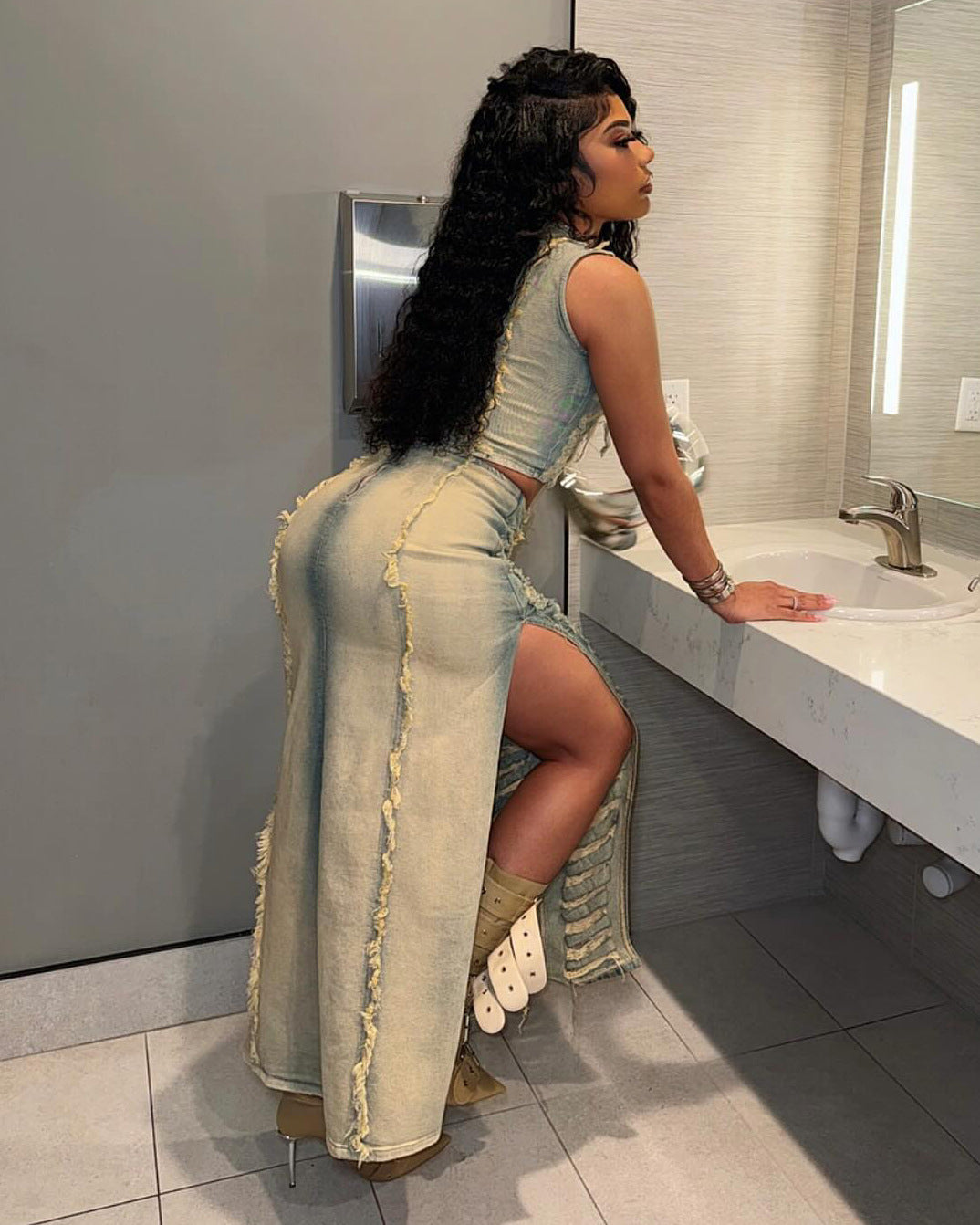 Ensemble en jean vieilli pour femme