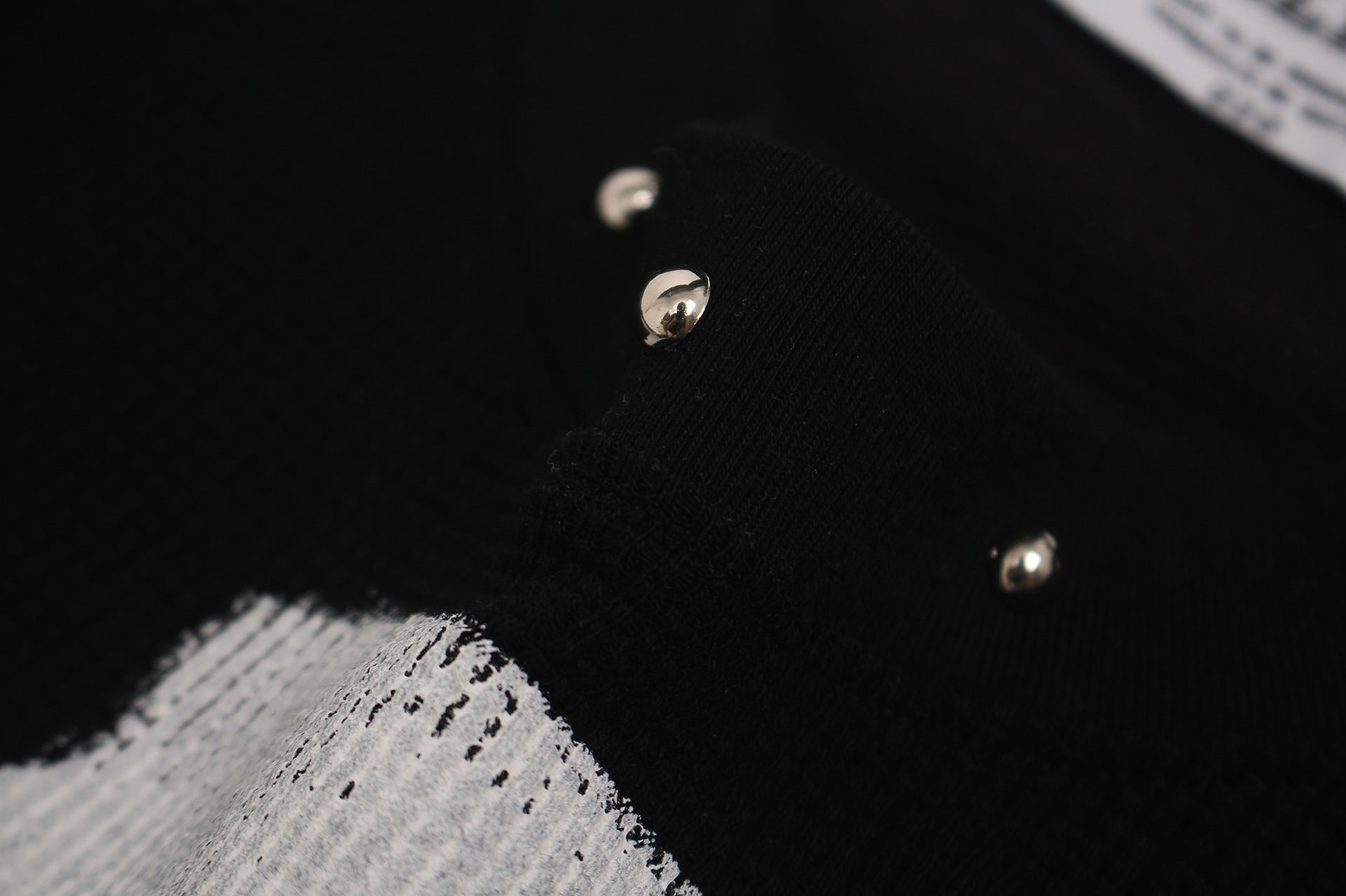 Cross Figure Studs Short Sleeve T-Shirt