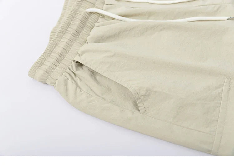 Pantaloncini cargo vintage con bordo a vista
