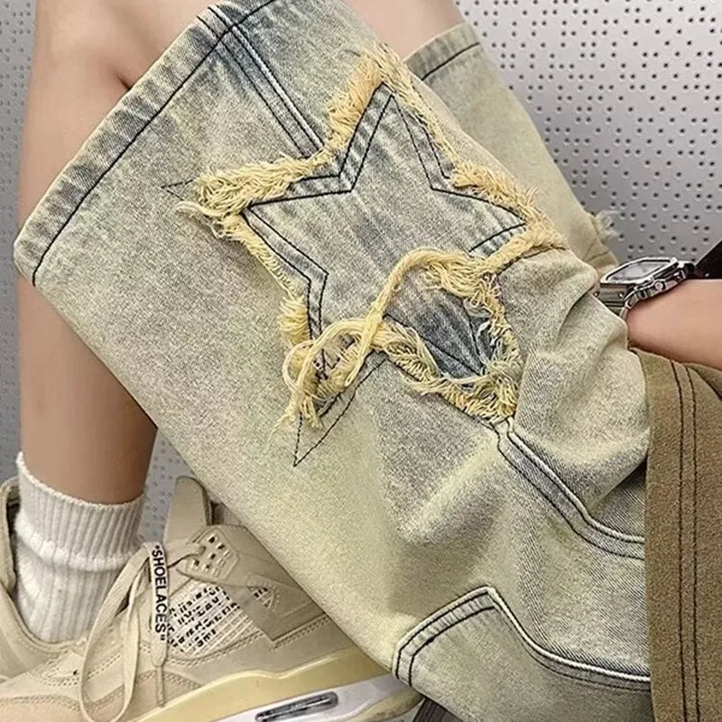 Maglia corta a patchwork con stelle gialle e argilla gialla