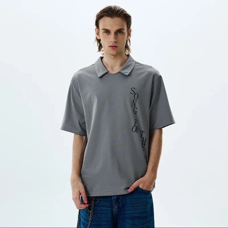 Camiseta polo de manga corta con estampado de letras elegantes
