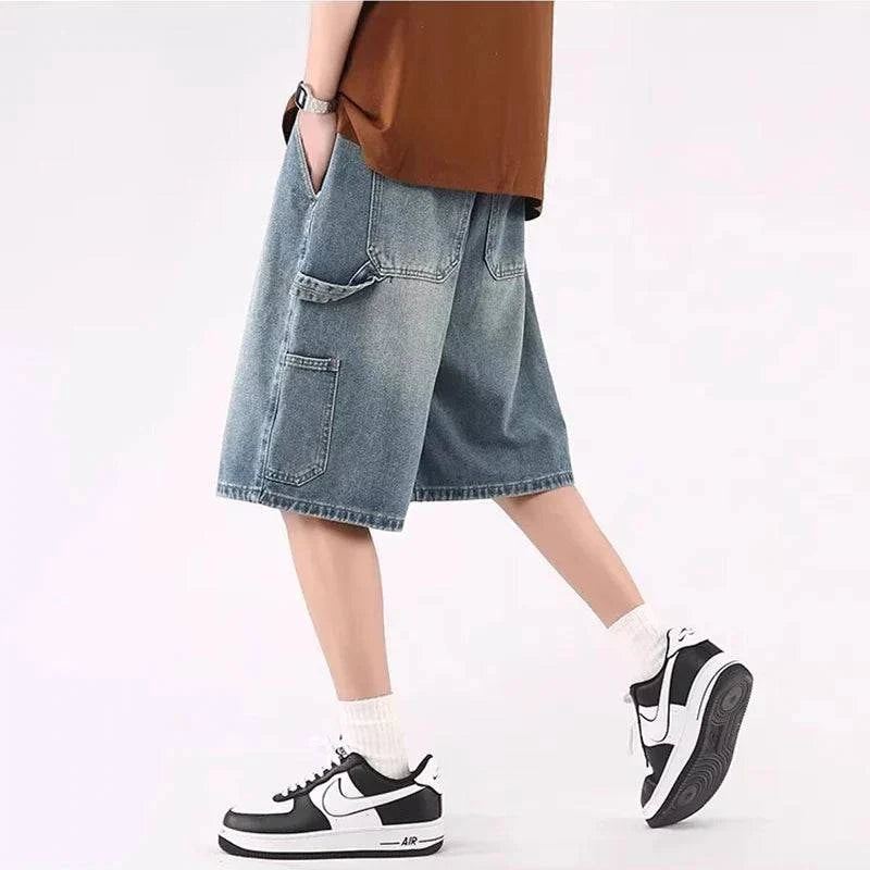 Lässige hohe blaue Denim-Shorts