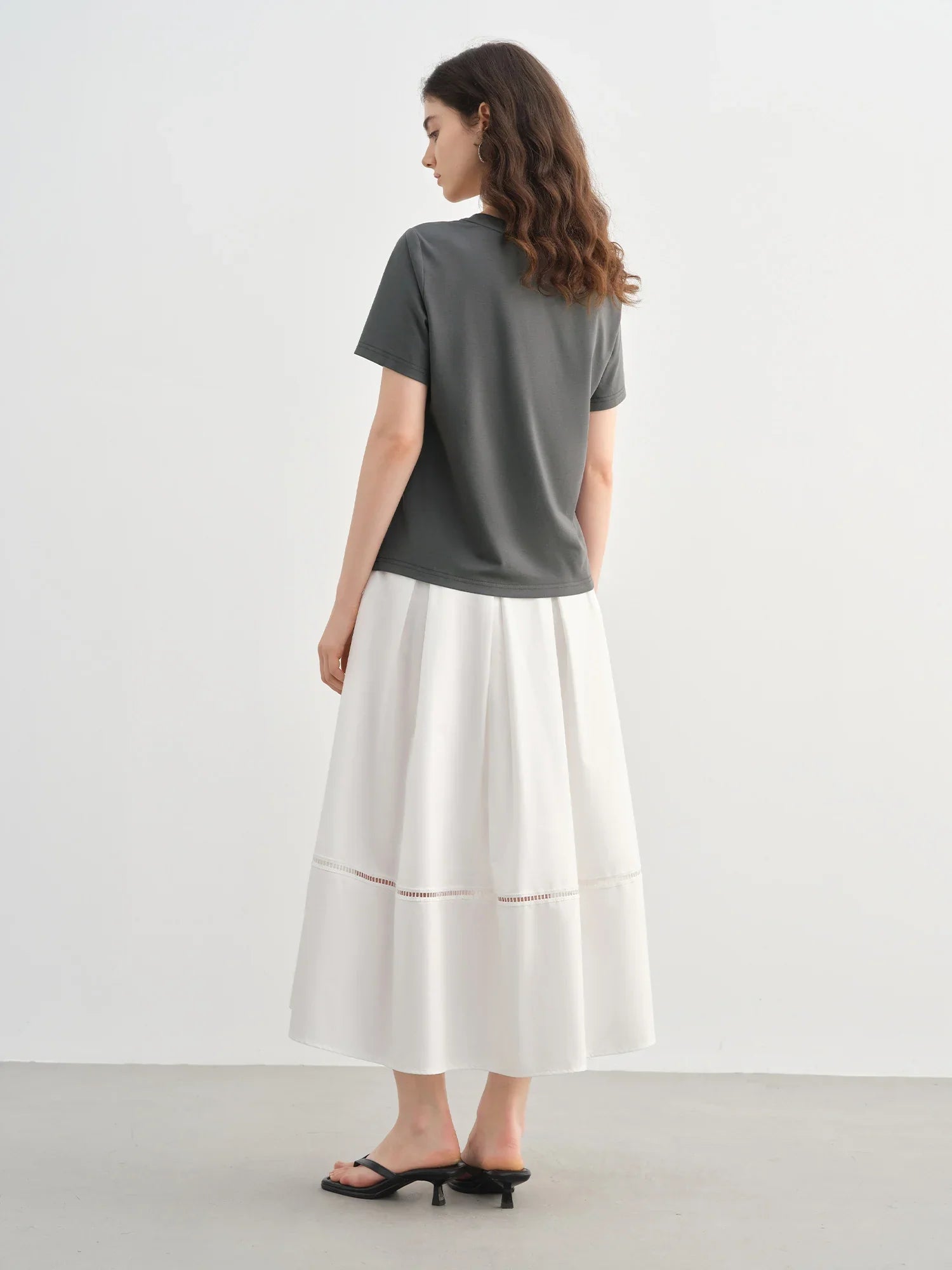 Slimming Slogan Print Round Neck T-Shirt