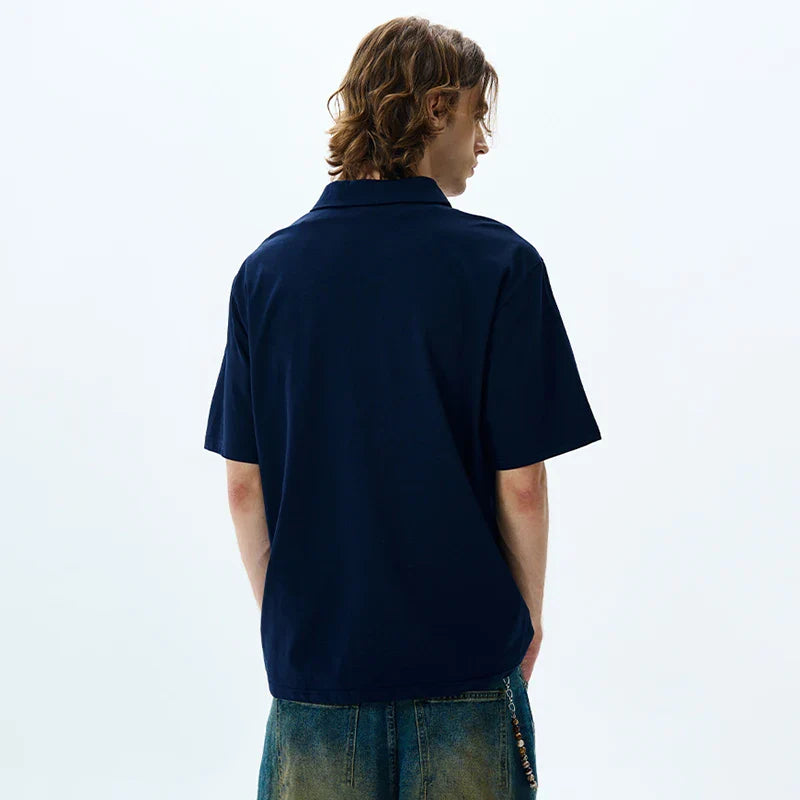 Camiseta polo de manga corta con estampado de letras elegantes