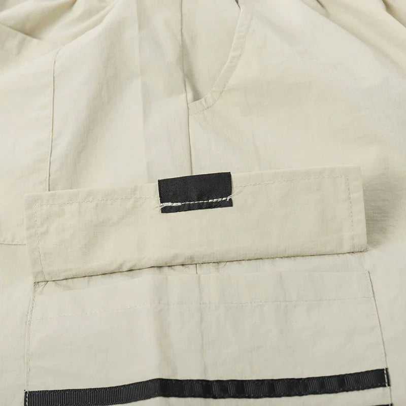 Pantaloncini cargo vintage con bordo a vista