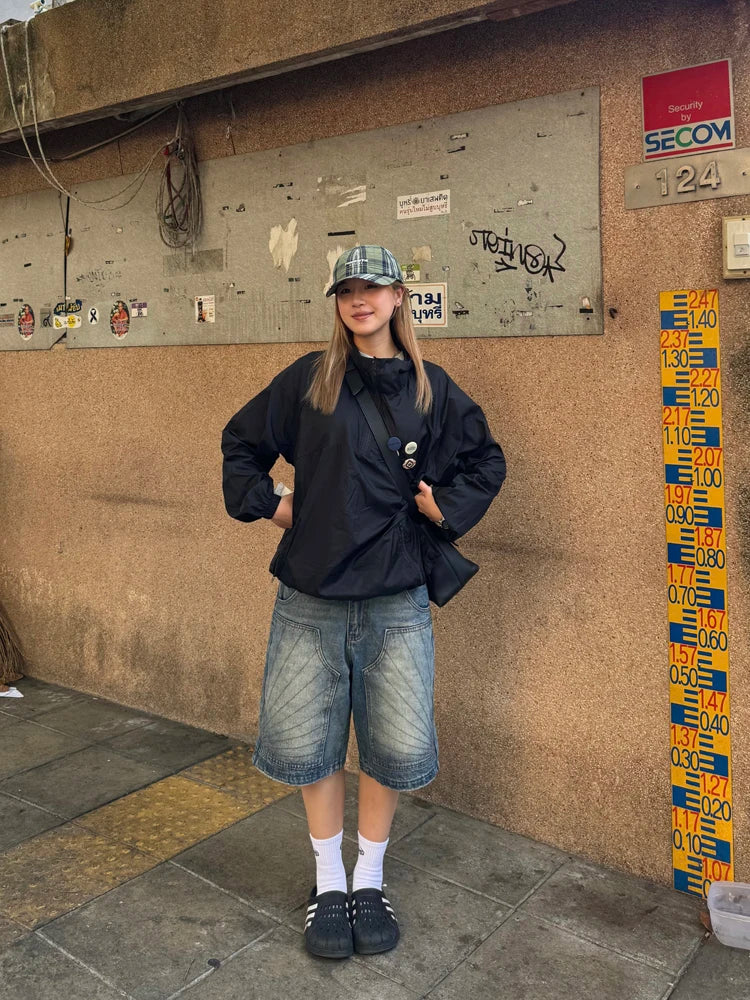 Pantaloncini in denim blu slavato, lunghezza al ginocchio