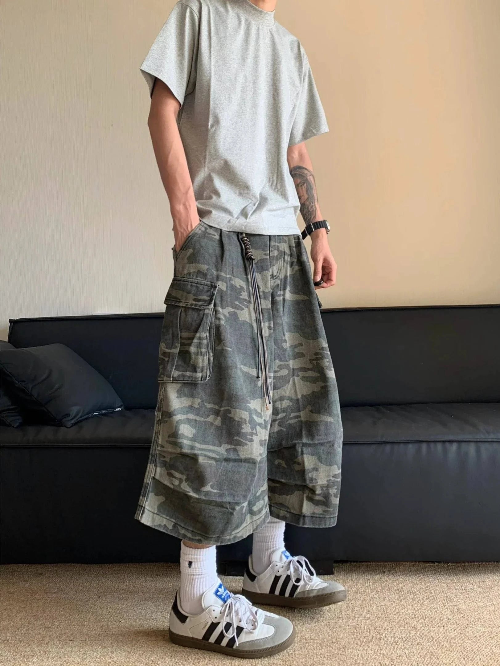 Pantalones cortos holgados de camuflaje con cintura alta vintage