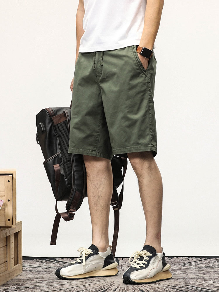 Pantaloncini cargo larghi e casual