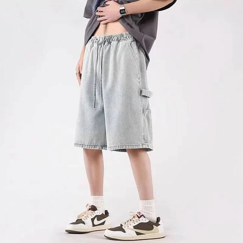 Lässige hohe blaue Denim-Shorts