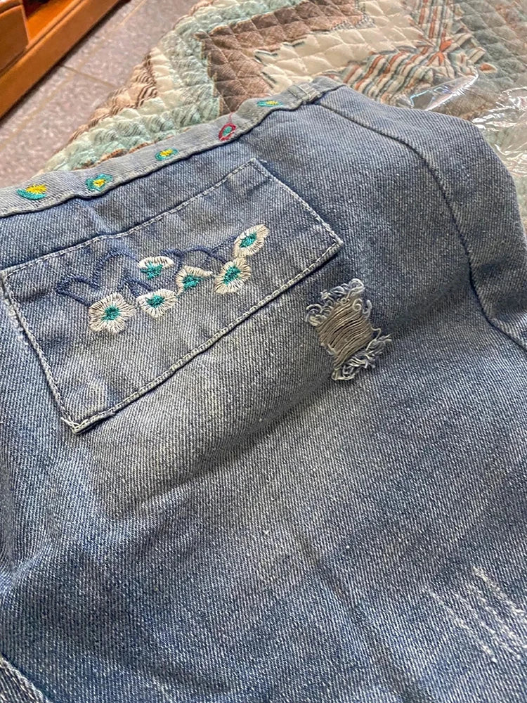 Vintage denim shorts met bloemenborduursel