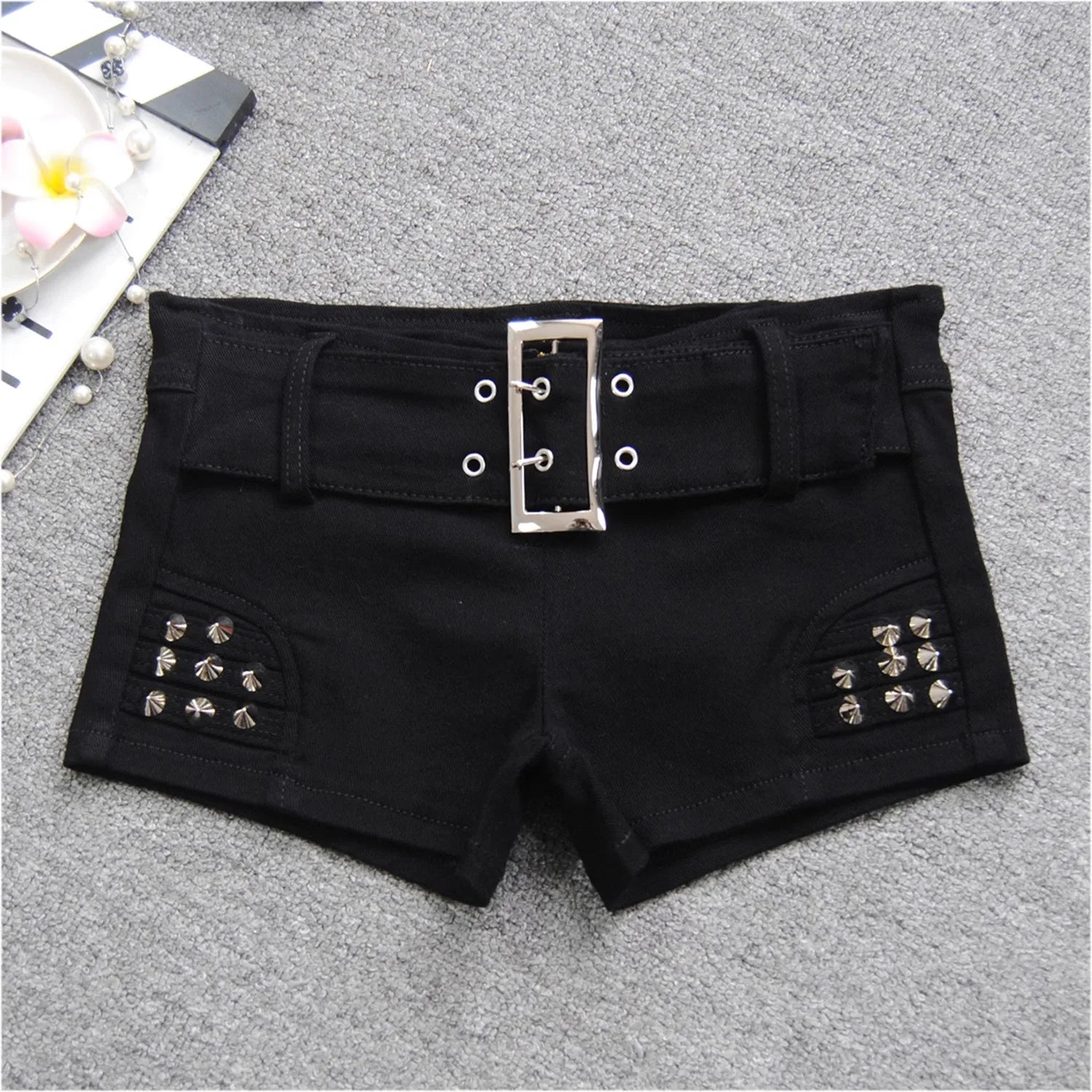 Shorts met knoopzakken
