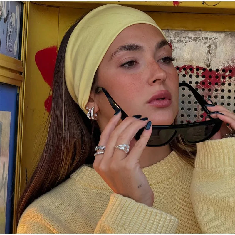 Elegant Yellow Round Neck Knitted Sweater