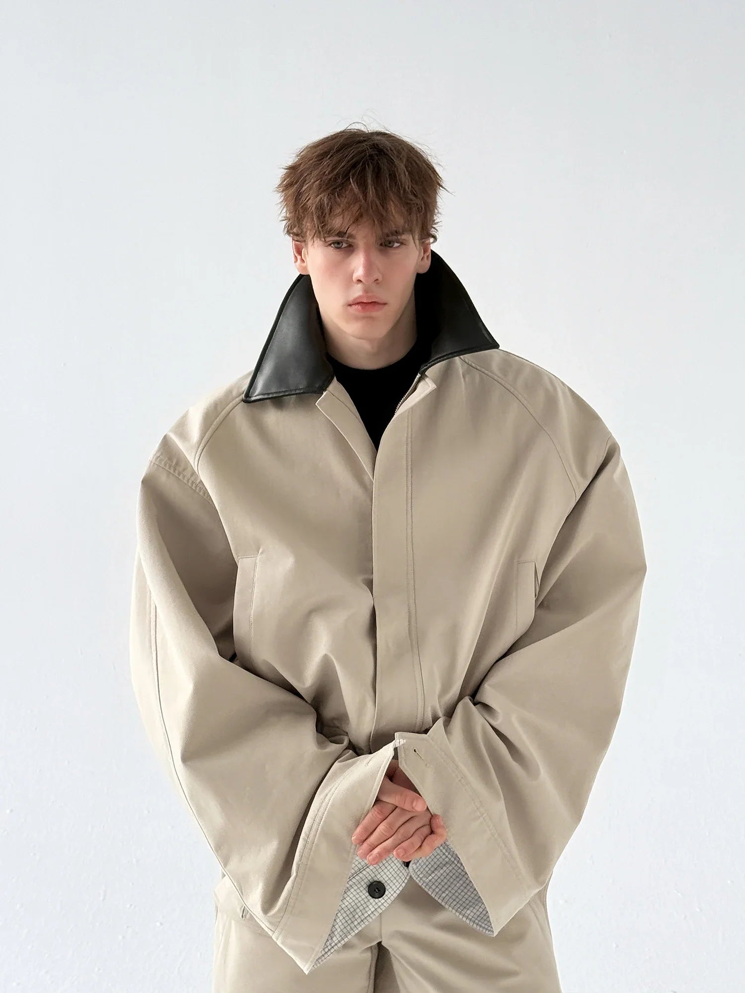 Veste à col épissé et poches flatteuse et chic