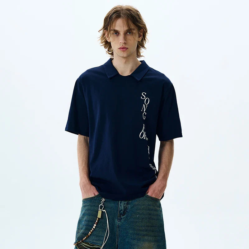 Camiseta polo de manga corta con estampado de letras elegantes