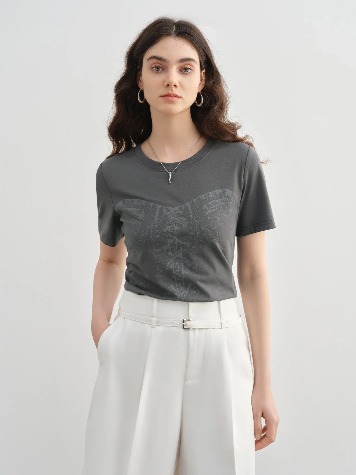 Slimming Slogan Print Round Neck T-Shirt