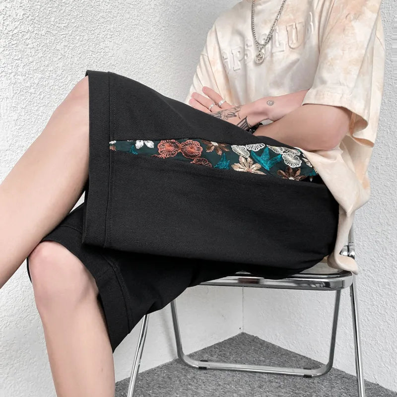 Pantaloncini da streetwear giapponese con ricami floreali