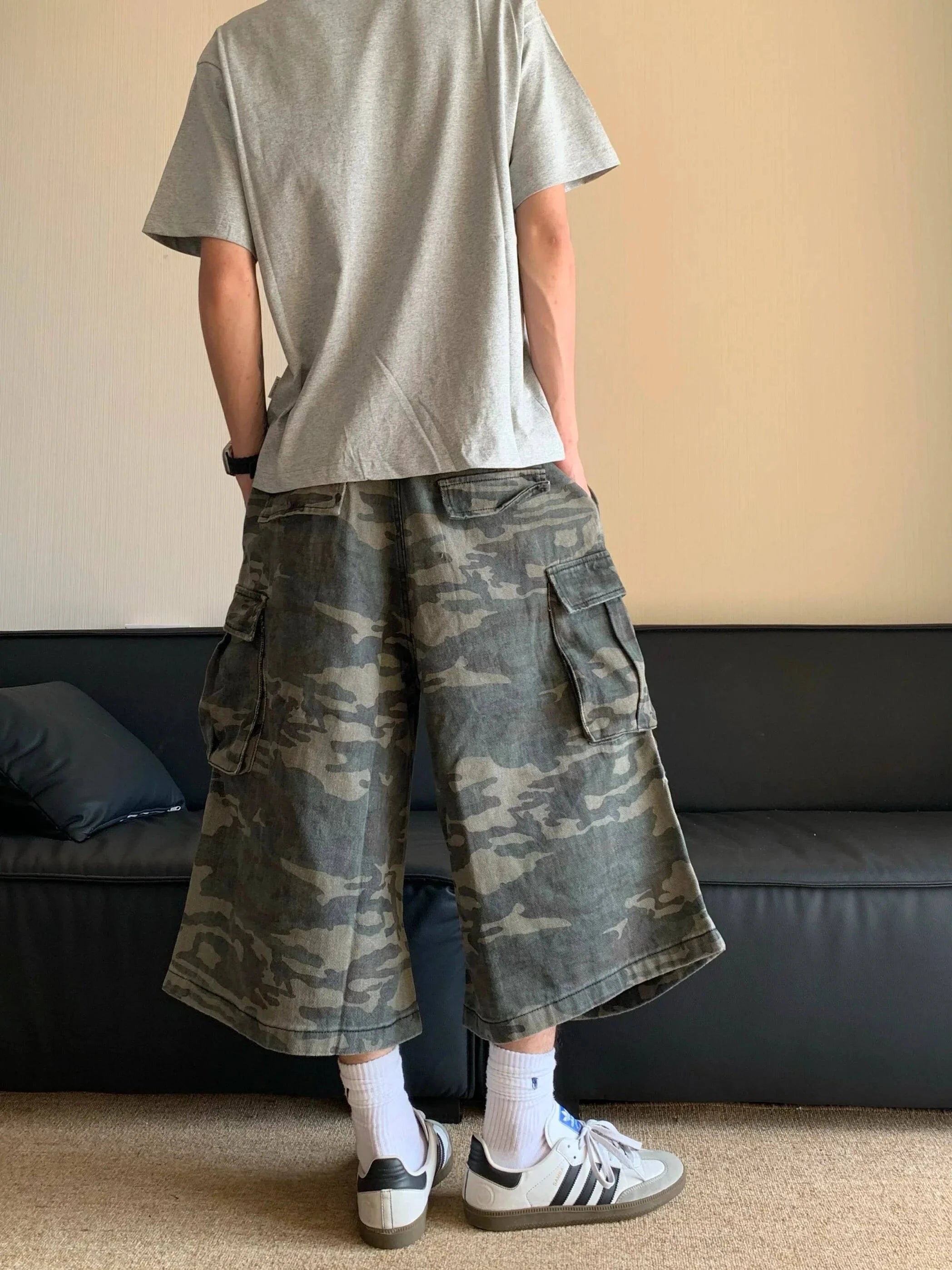 Pantalones cortos holgados de camuflaje con cintura alta vintage