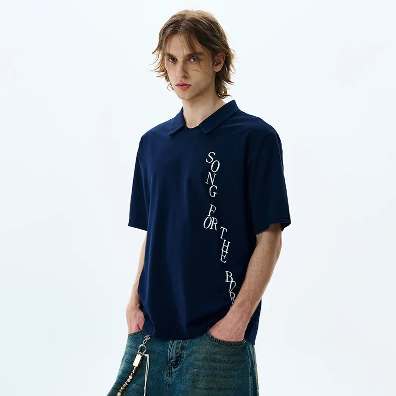 Camiseta polo de manga corta con estampado de letras elegantes