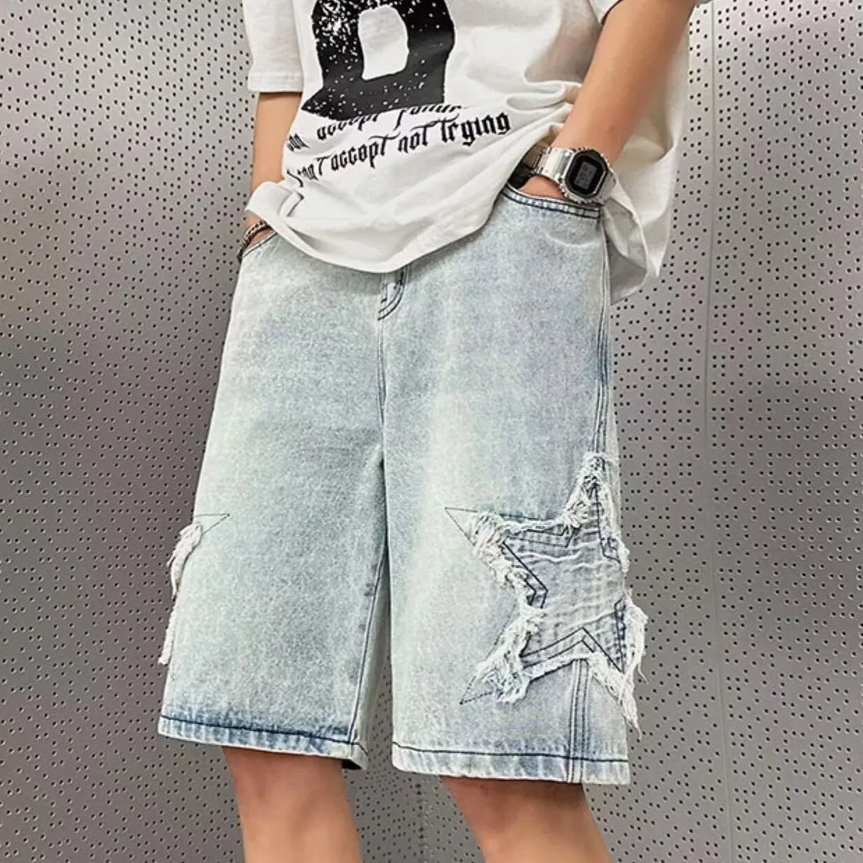 Maglia corta a patchwork con stelle gialle e argilla gialla