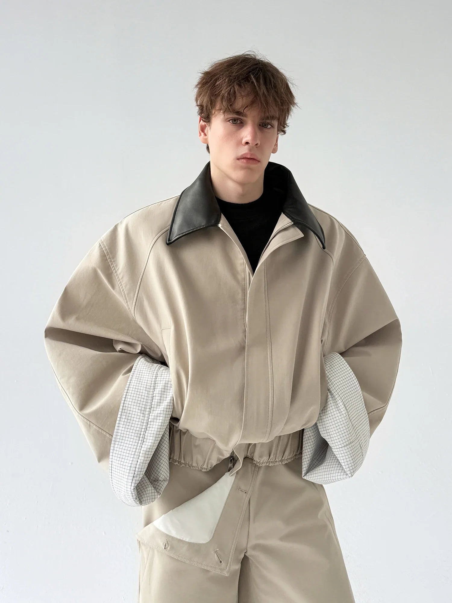 Veste à col épissé et poches flatteuse et chic