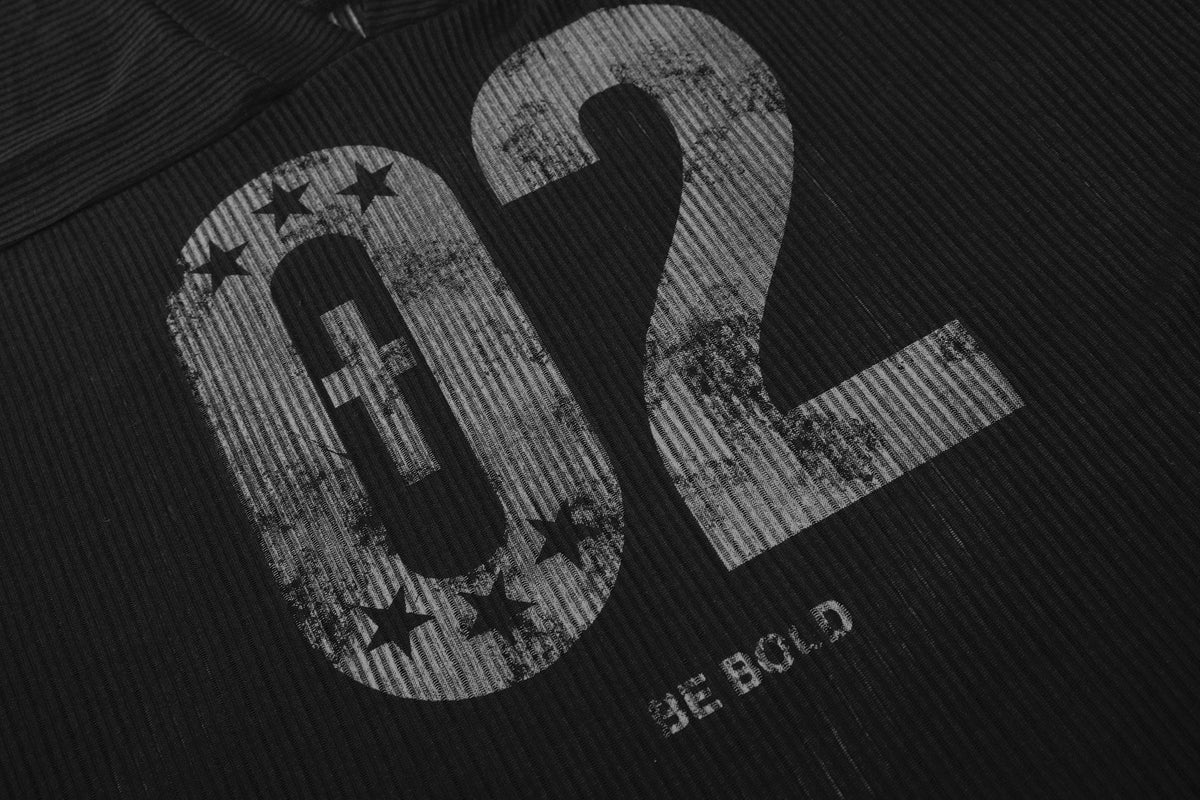 Madxmarx “02 Varsity V-Neck Tee”
