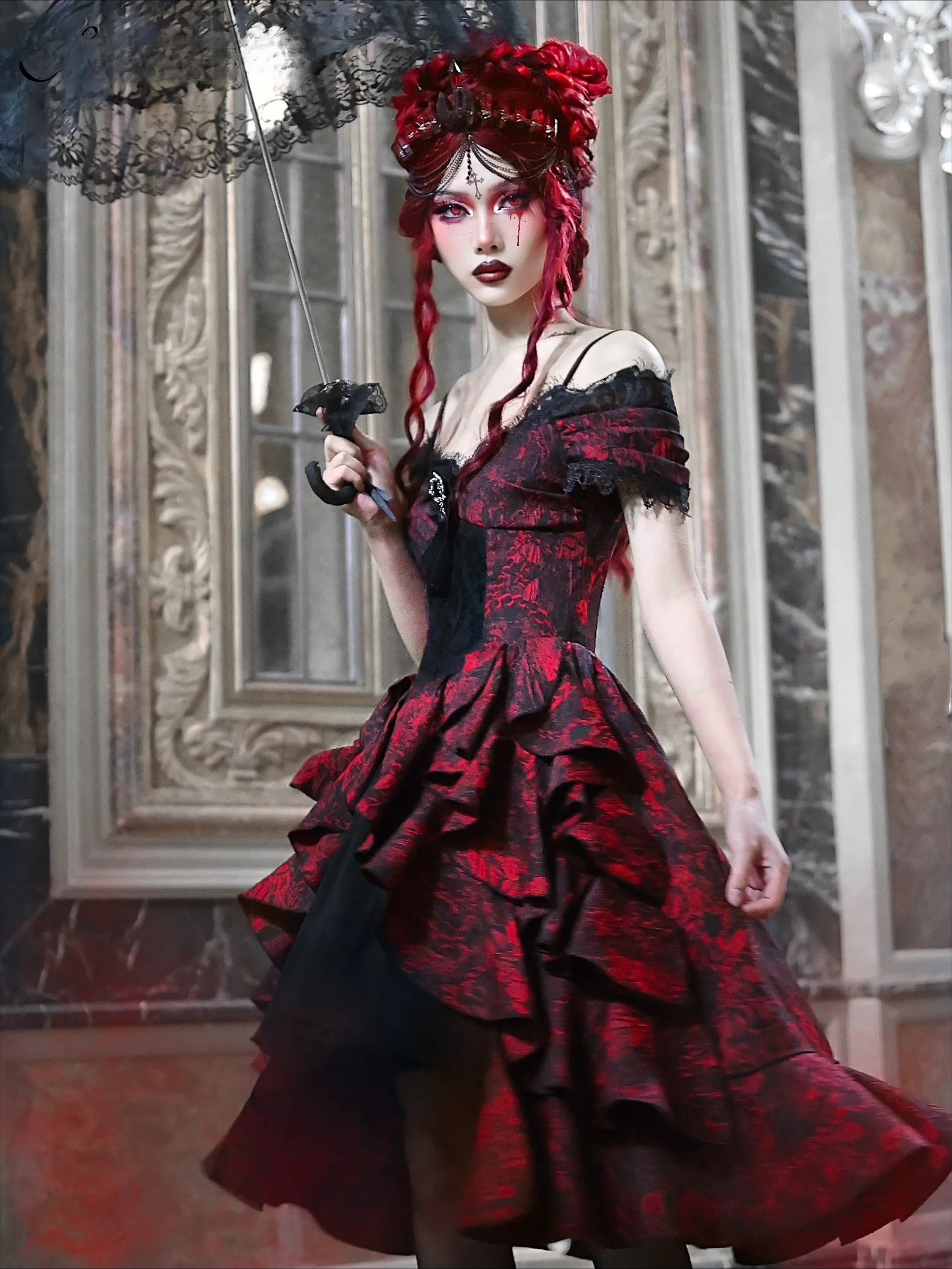 Robe Lolita d'automne rouge et noire de style gothique japonais, épaules dénudées, coupe ample, taille haute, idéale pour Halloween et Halloween.