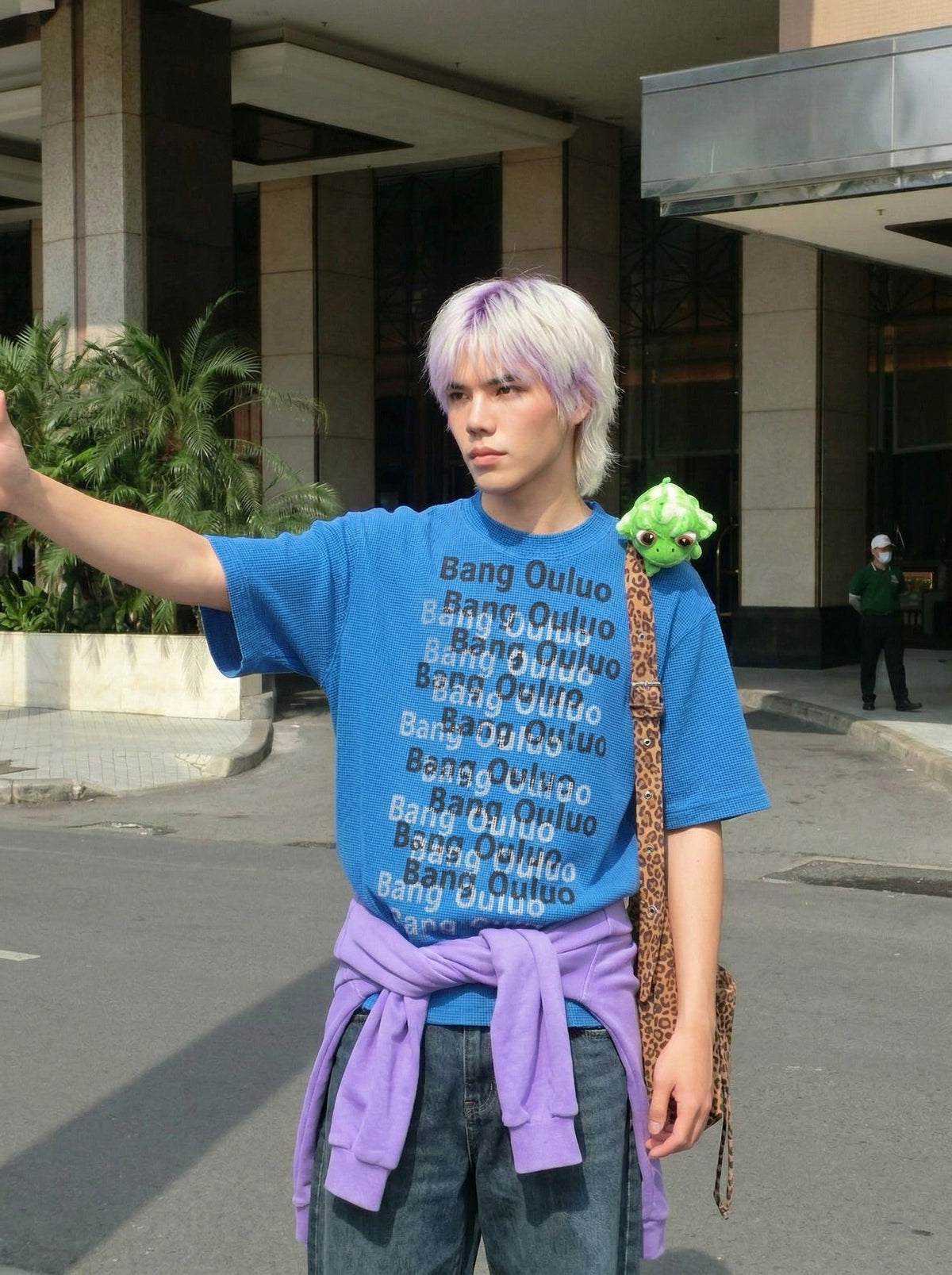 Bang Ouluo Graphic T-Shirt