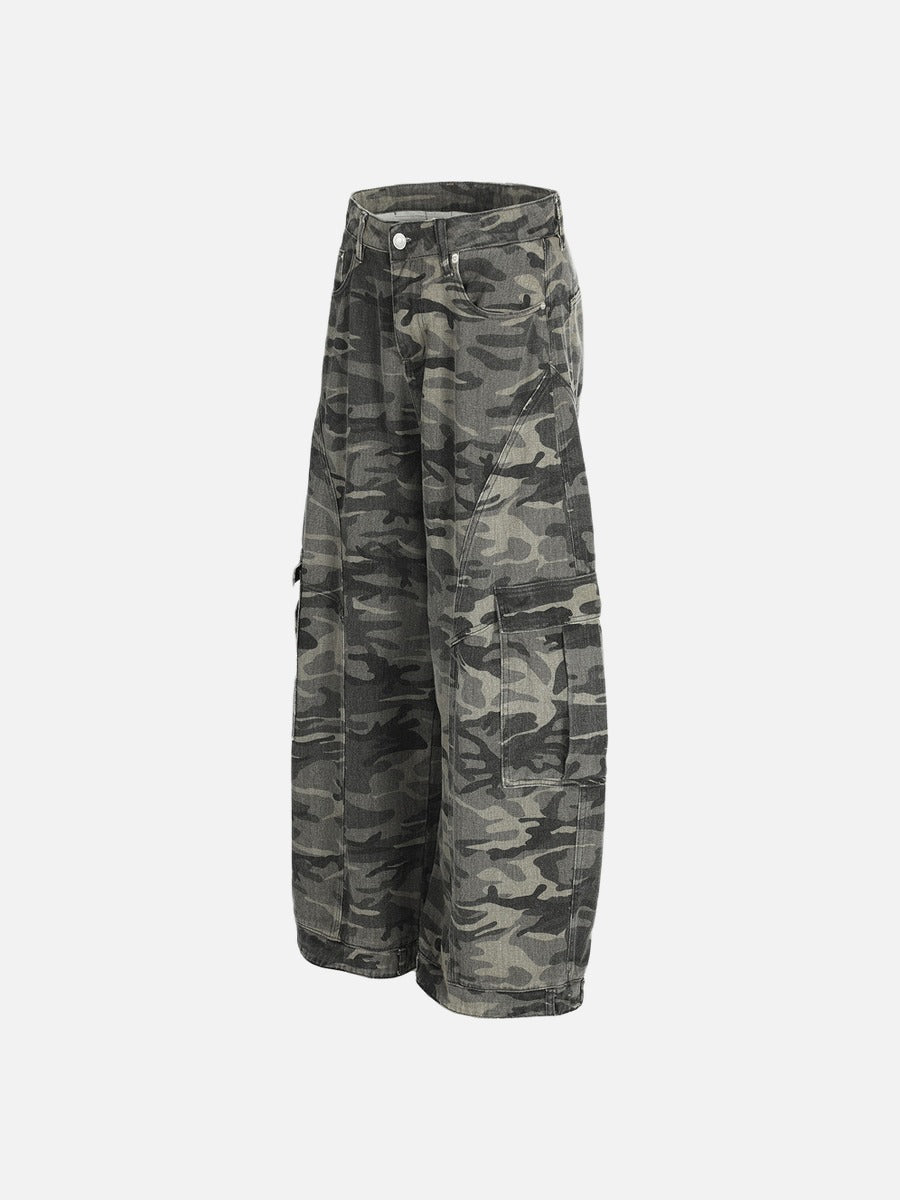 Camouflage Wide-Leg Cargo Jeans