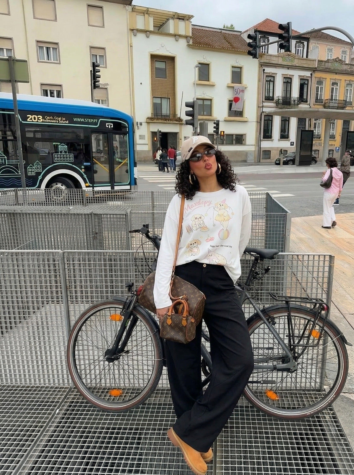 T-shirt à manches longues avec motif chien de dessin animé