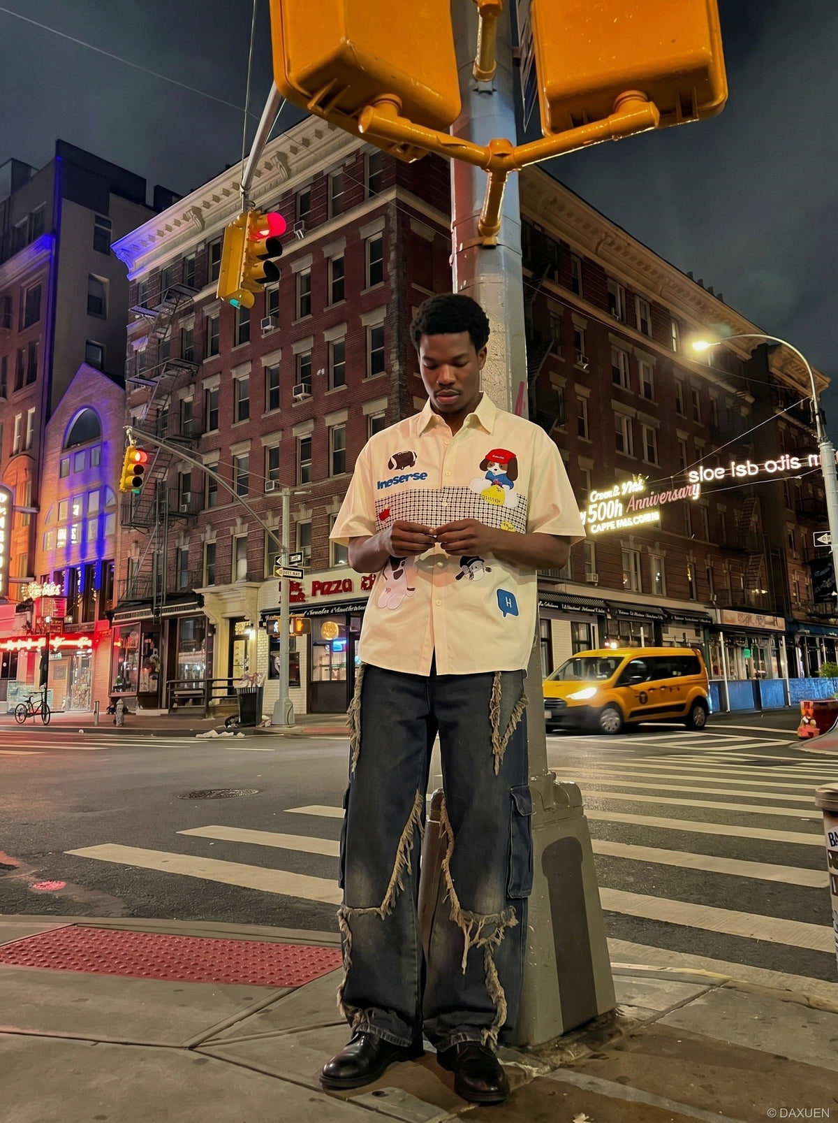 Oversize-Button-up-Hemd im Cartoon-Vibe
