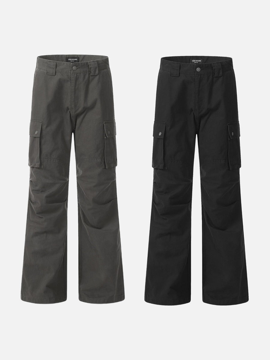 Anthrazitgraue Cargohose mit mehreren Taschen