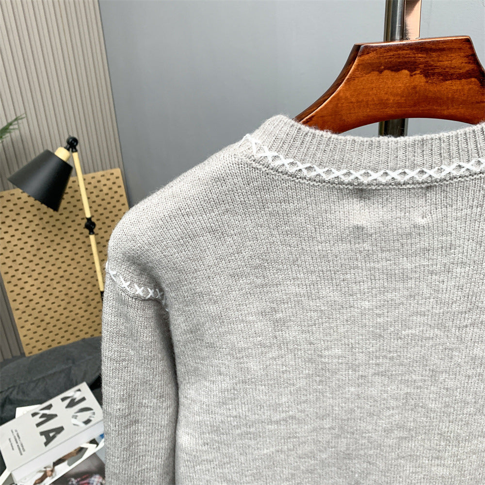 Contrasting White Embroidery Knit Sweater