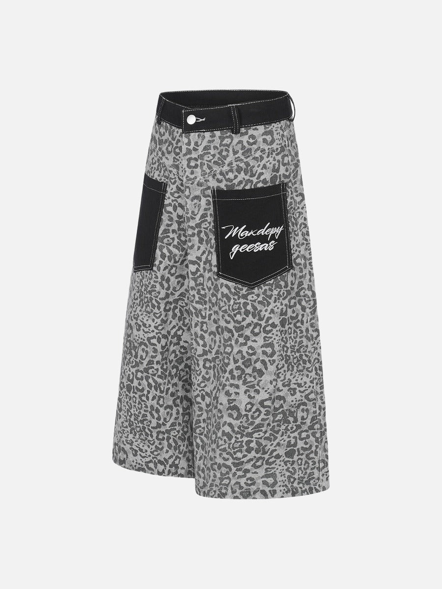Kurze Hose mit weitem Bein und Leopardenmuster