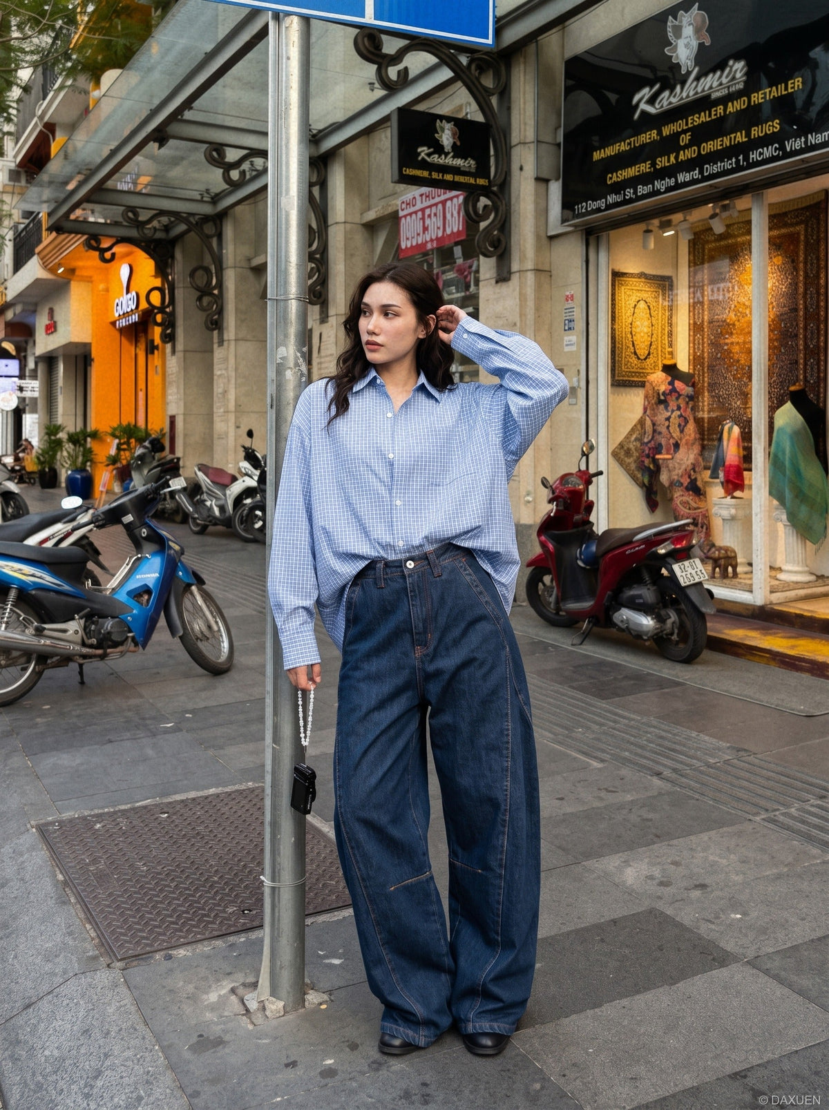 Curved Panel Wide-Leg Indigo Denim Jeans