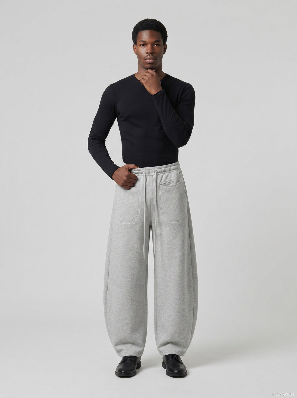 Curved Silhouette Wide-Leg Pants