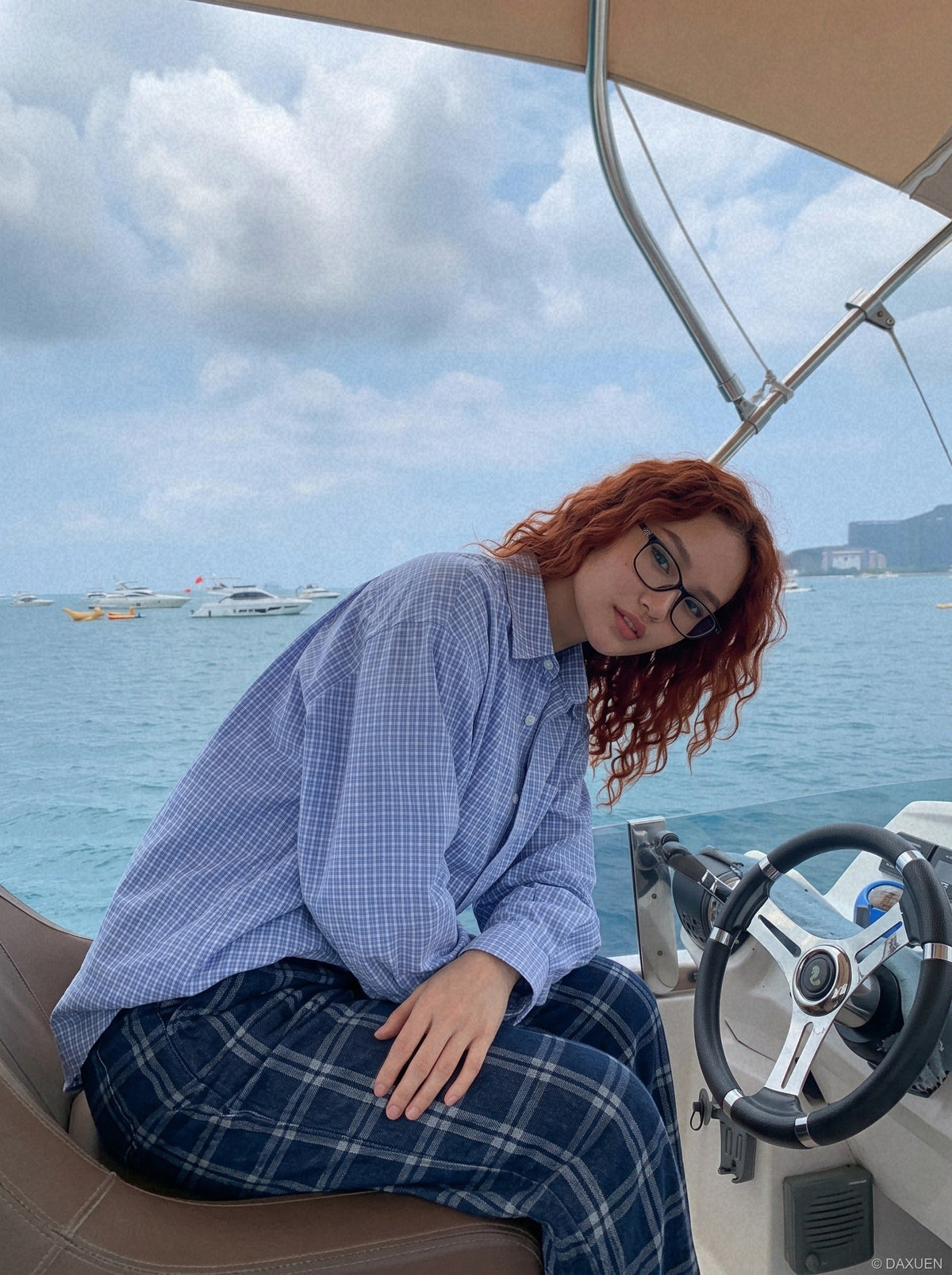 DAXUEN dark blue plaid wide-leg trousers — model photo