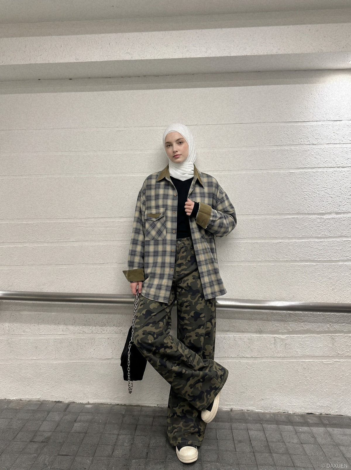 Dark Green Camouflage Wide-Leg Pants