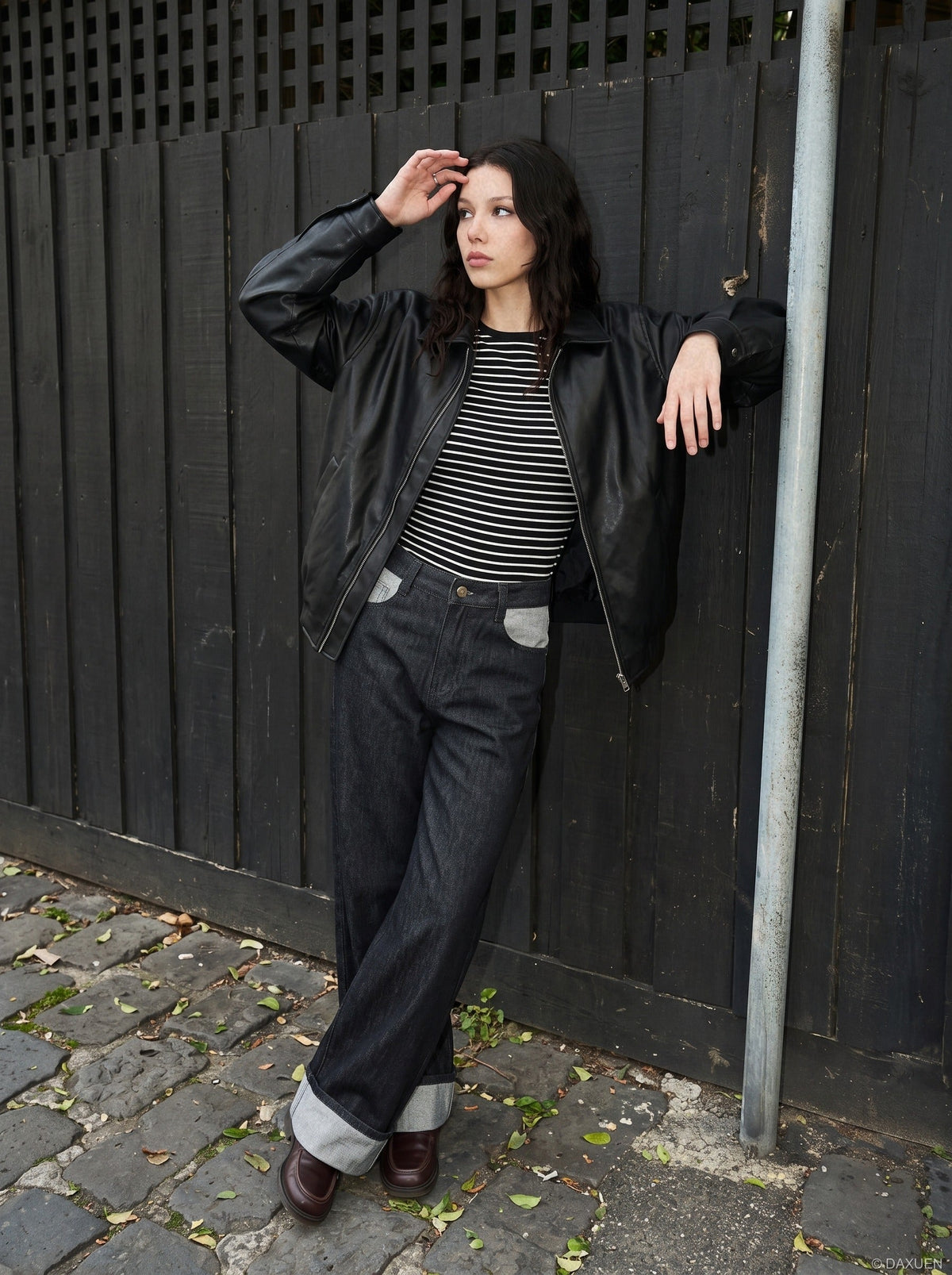 DAXUEN dark wash colour block wide-leg jeans — model photo