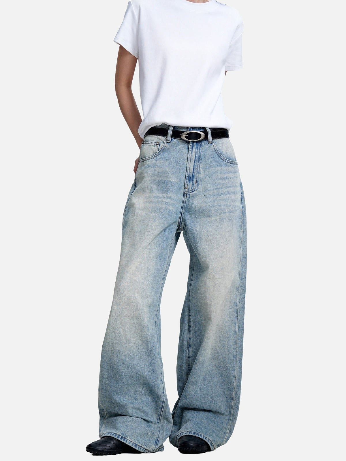 Distressed Gradient Wide-Leg Denim Jeans